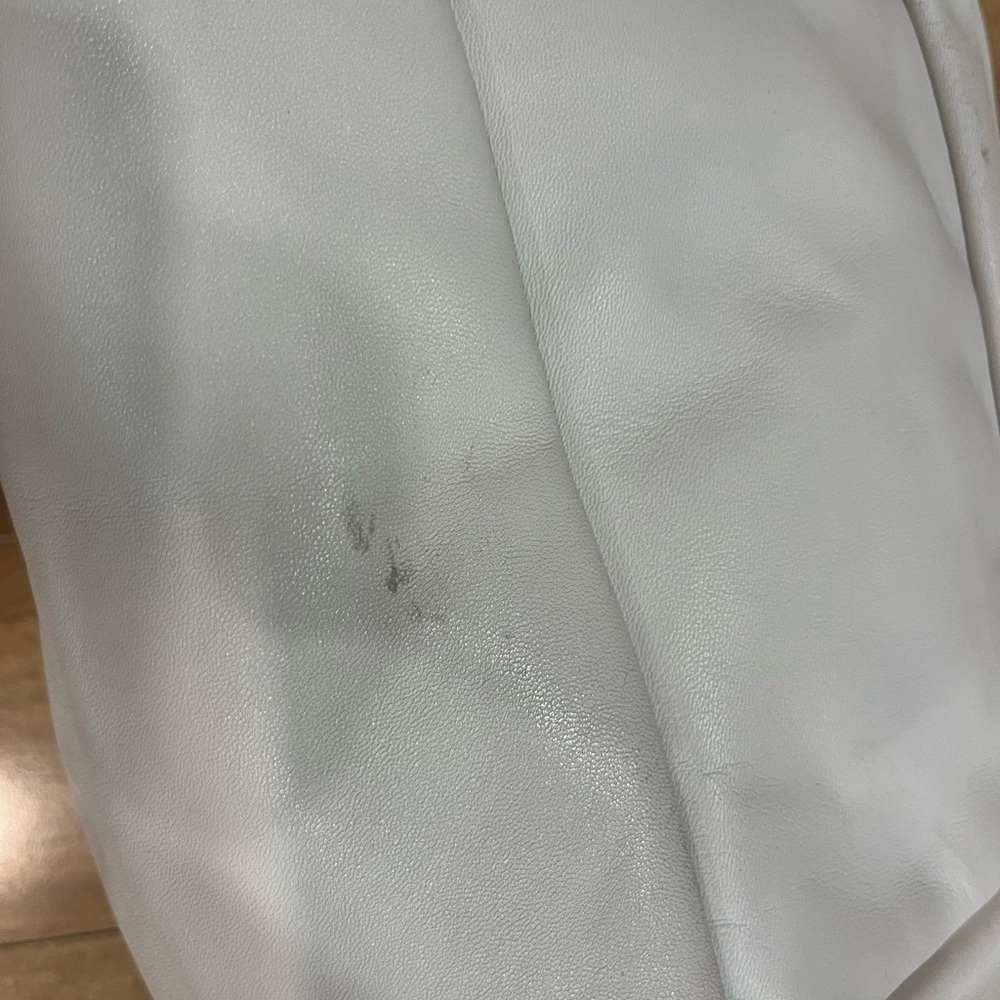 Miu Miu White Knot Detail Tote Bag - Picture 6 of 9